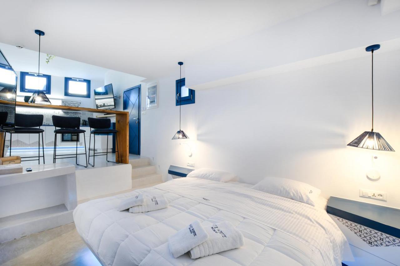 Blue White Residence Monolitos Zewnętrze zdjęcie